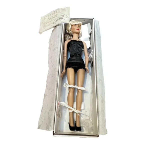 Brenda Starr Fashion Doll Reporter 16 inch Blonde Black Corset Box Effanbee 2004 - Picture 15 of 16